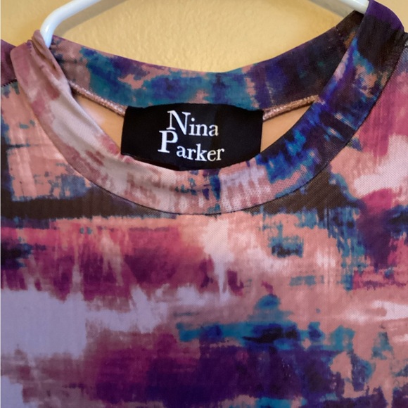 Nina Parker Midi Length Printed Dress - Picture 5 of 5